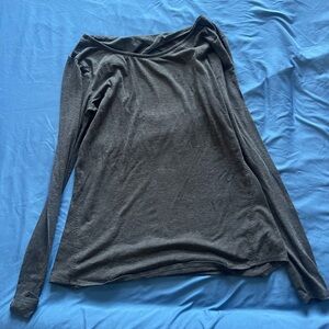 Cute Athleta Criss Cross Longsleeve Size Small Dark Charcoal Color